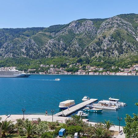 Apartment Plagenti With Sea View Kotor Exteriör bild