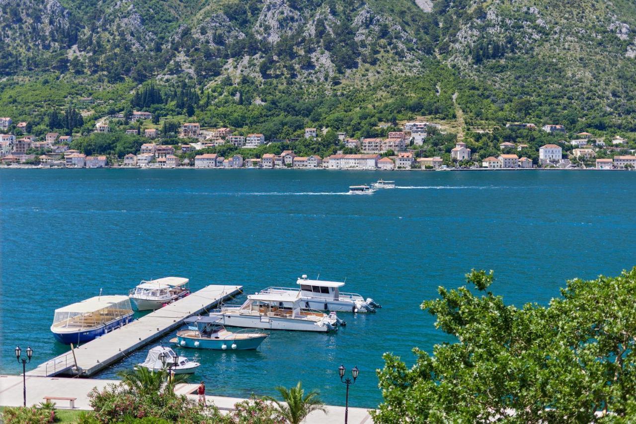 Apartment Plagenti With Sea View Kotor Exteriör bild